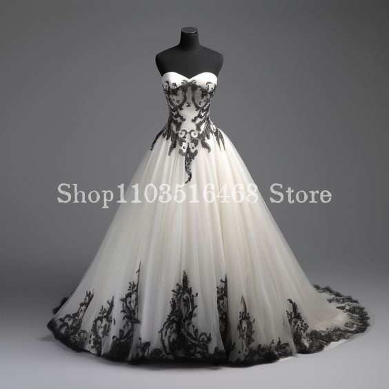 Black White Gothic Embroidered - Embroidery Gothic のレビューと価格