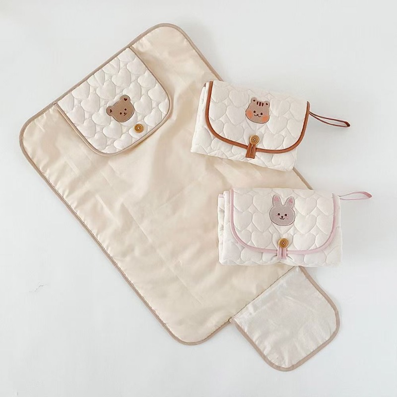 Infant Foldable Diaper Changer - Embroidery Quilt Cover のレビューと価格