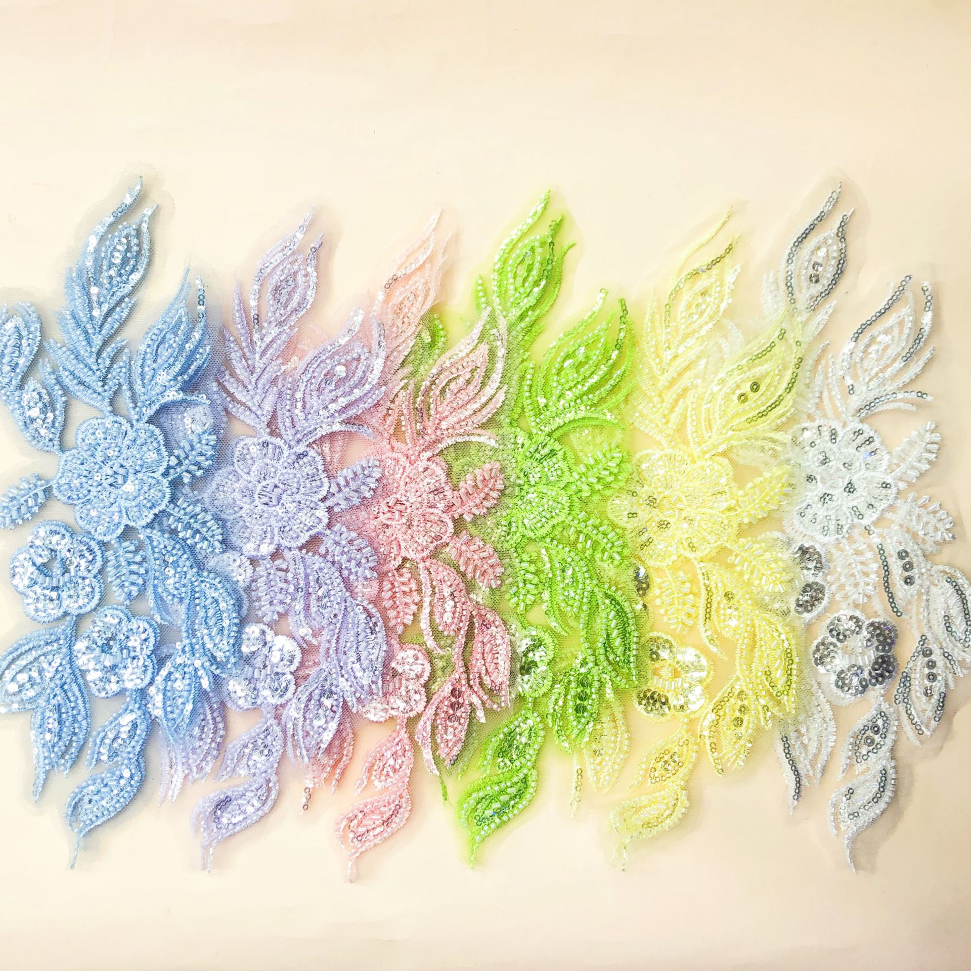 Glitter Lace Fabric Trim with - Embroidery Gradient のレビューと価格