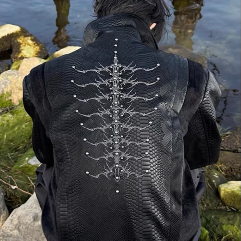 Men Black Snake Embossed Jacke - Embroidery Gothic のレビューと価格