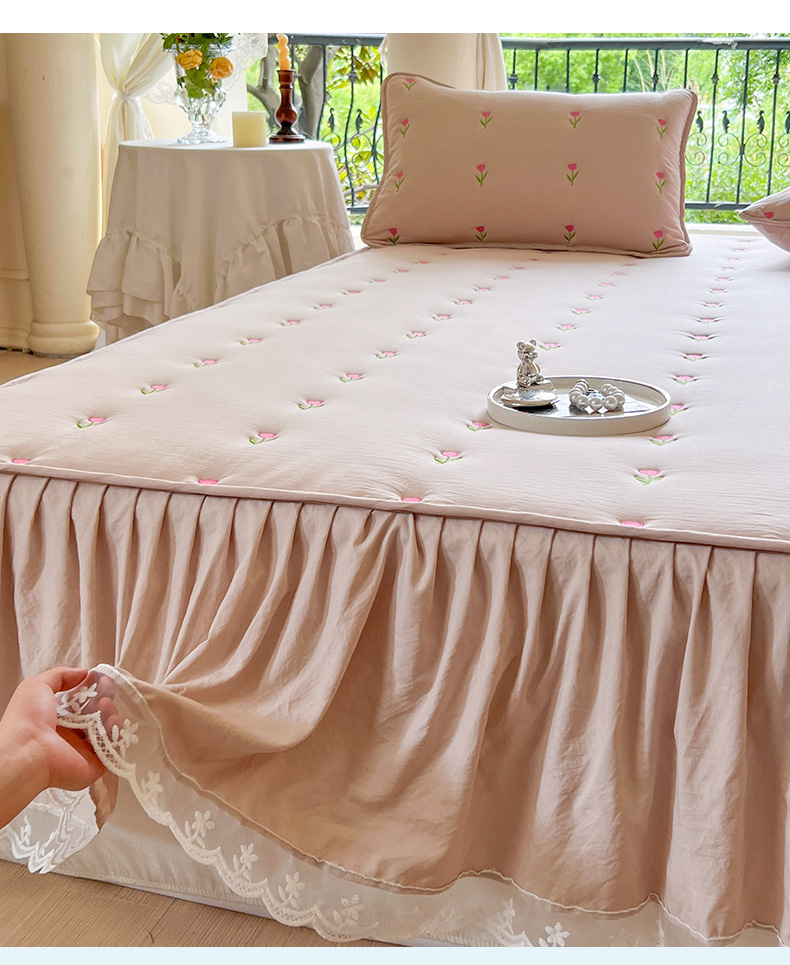 Thicken Quilted Cotton Bed Ski - Embroidery Quilt Cover のレビューと価格
