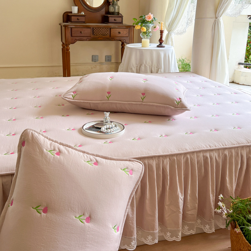 Thicken Quilted Cotton Bed Ski - Embroidery Quilt Cover のレビューと価格