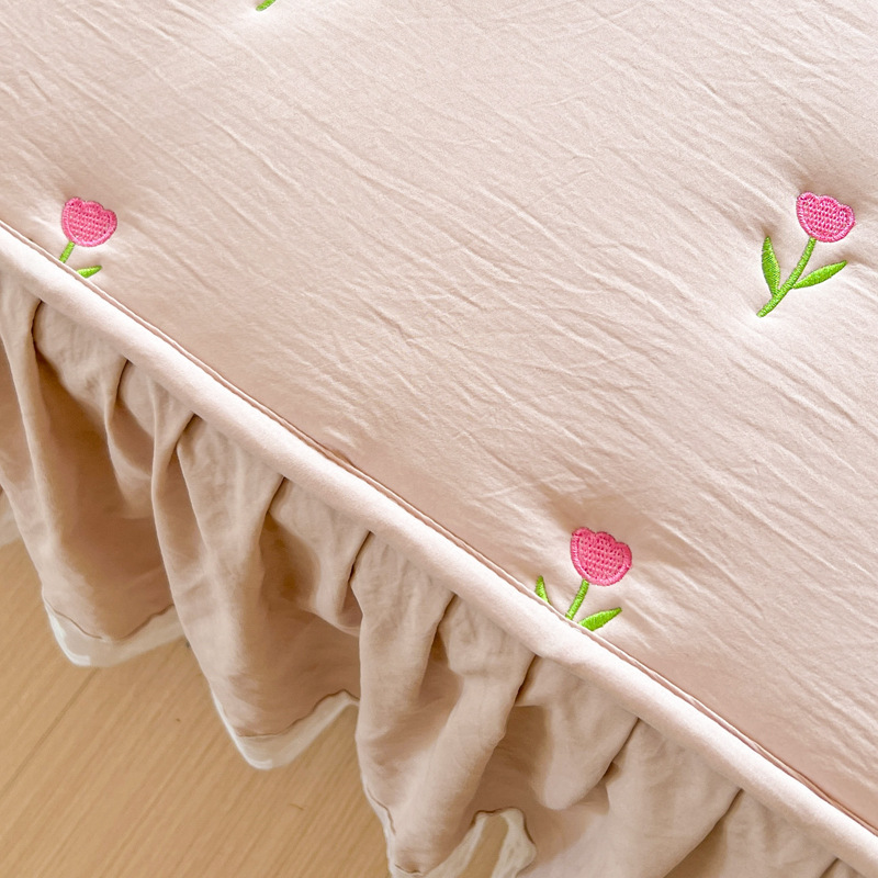 Thicken Quilted Cotton Bed Ski - Embroidery Quilt Cover のレビューと価格