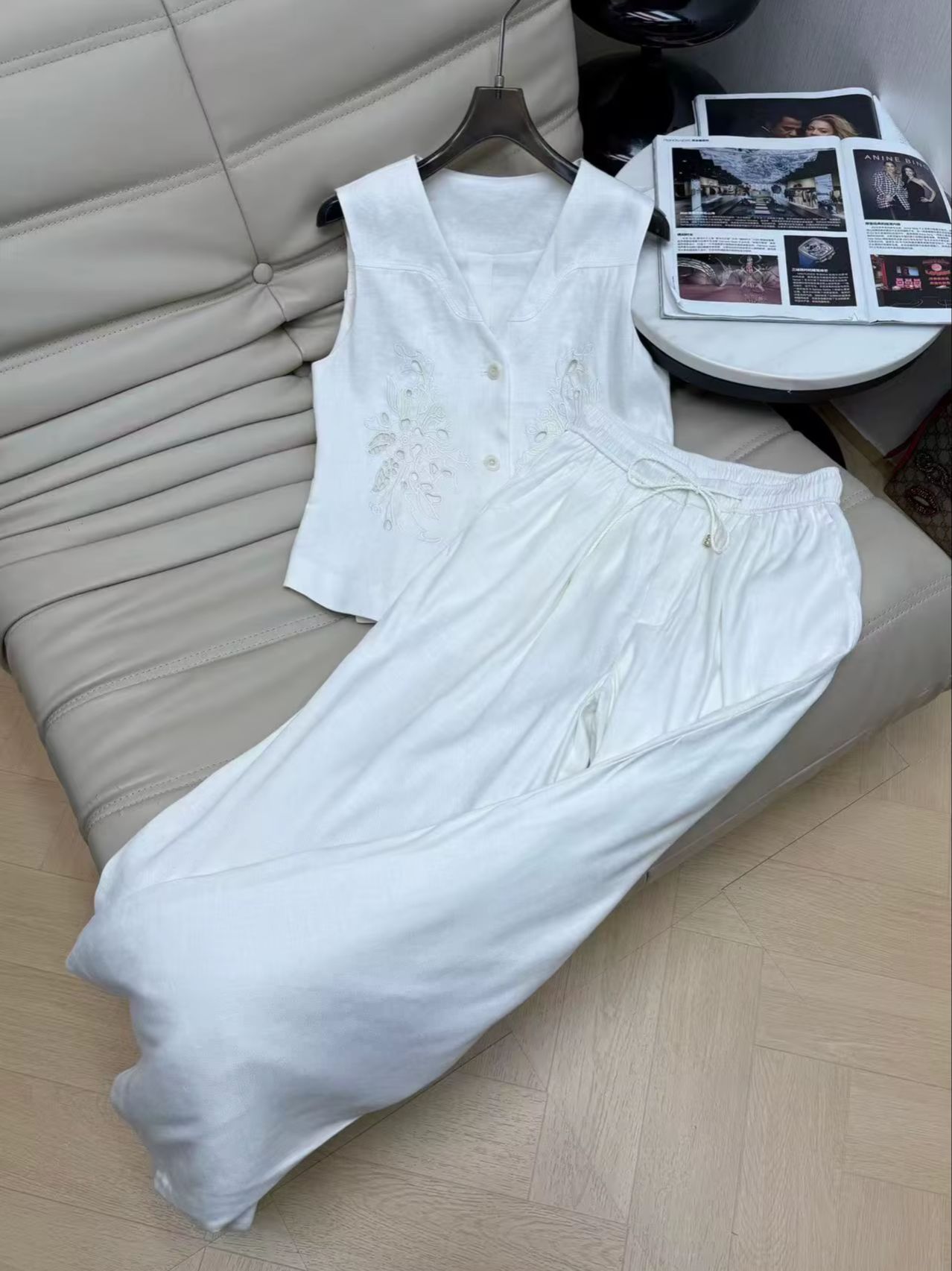 Elegant linen embroidered slee - Embroidery Vest のレビューと価格