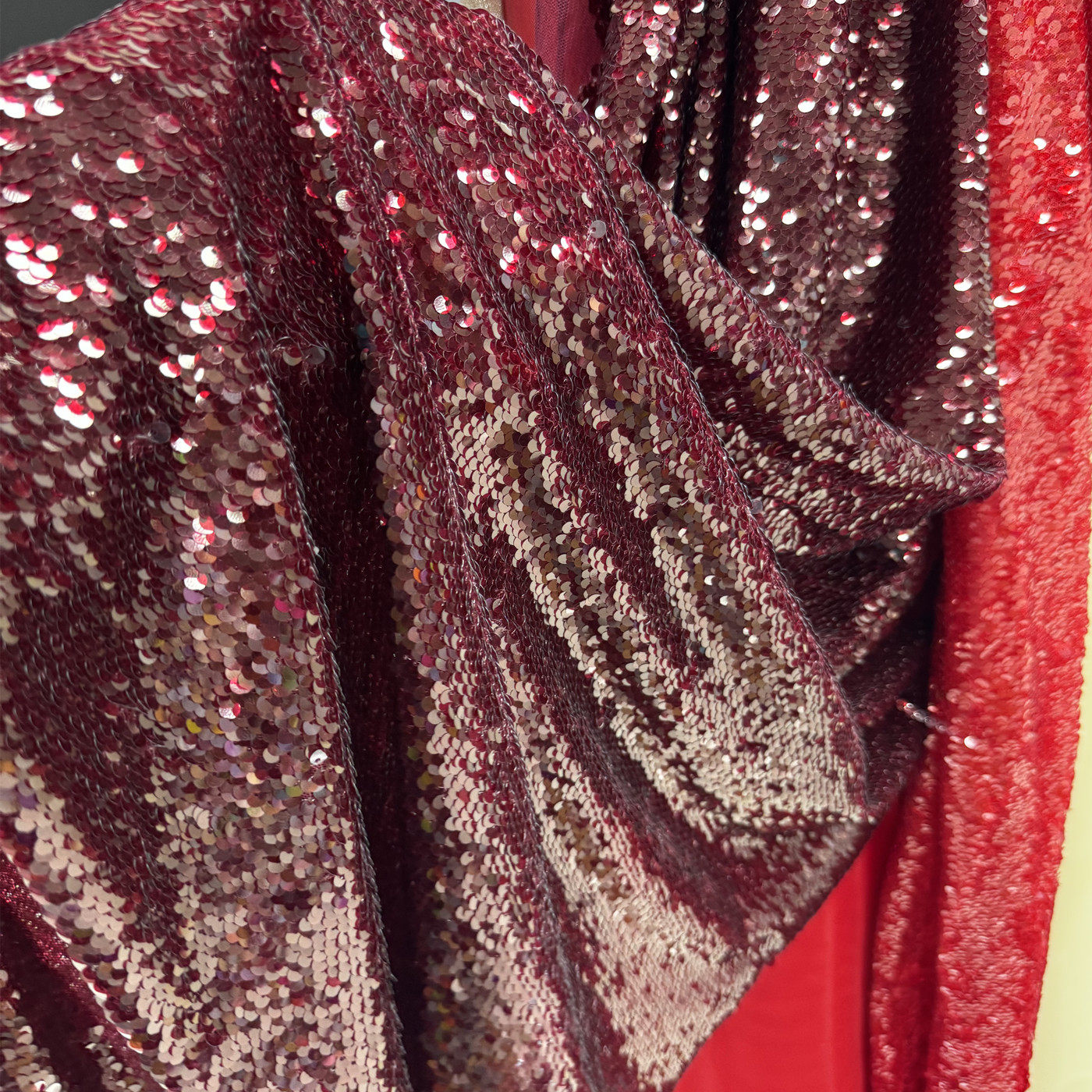 5mm Burgundy Full Sequin Embro - Embroidery Gradient のレビューと価格