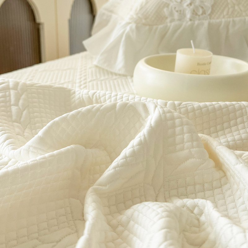 French Embroidery Luxury Cooli - Embroidery Quilt Cover のレビューと価格
