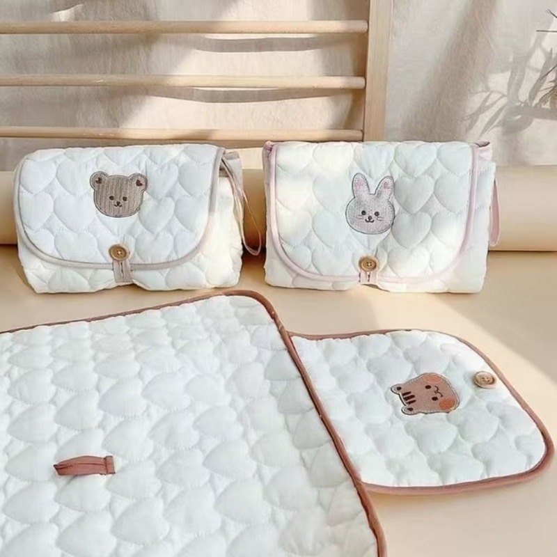 Infant Foldable Diaper Changer - Embroidery Quilt Cover のレビューと価格