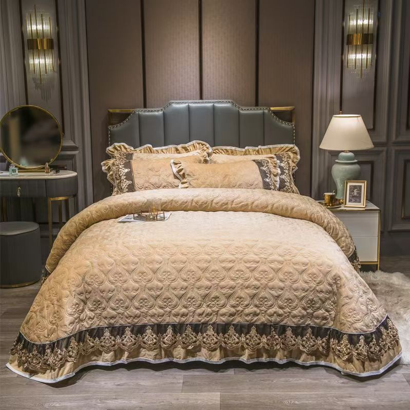 Luxury European Crystal Velvet - Embroidery Quilt Cover のレビューと価格